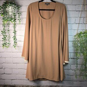UMGEE LONG SLEEVE DRESS CUTOUT BACK EMBRODERED EDGING TAN COLOR SIZE LARGE EUC